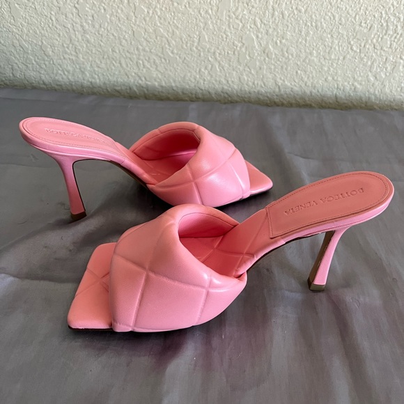 Bottega Veneta Lido Pink Quilted Slip On Sandals Shoes 38.5 STUNNING - Picture 12 of 14